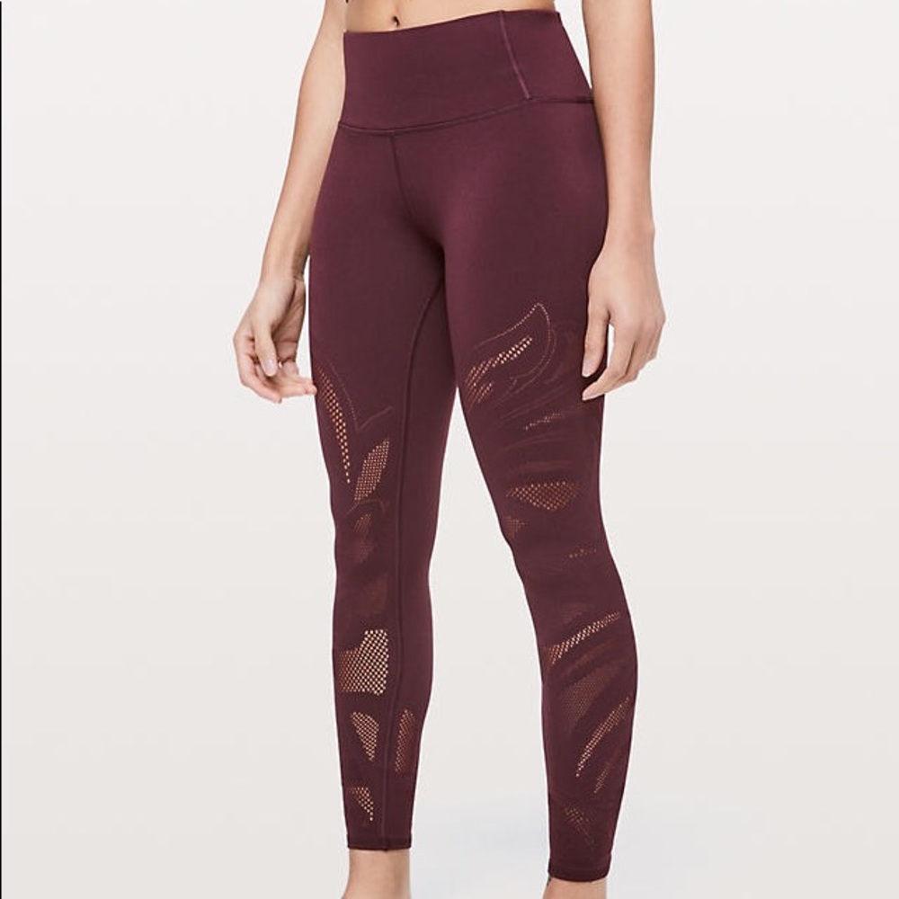 Lululemon Reveal tight DAMAGED!